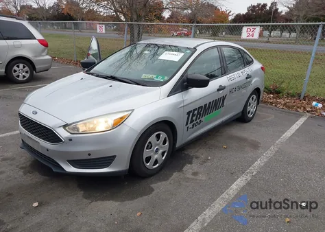 2016 Ford Focus S from USA, damaged, VIN 1FADP3E20GL365995